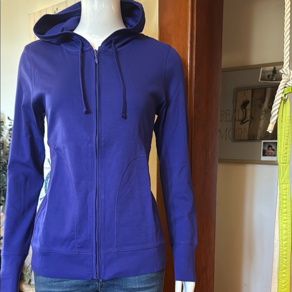 NWT northern reflections size small Women's Purple Hoodie